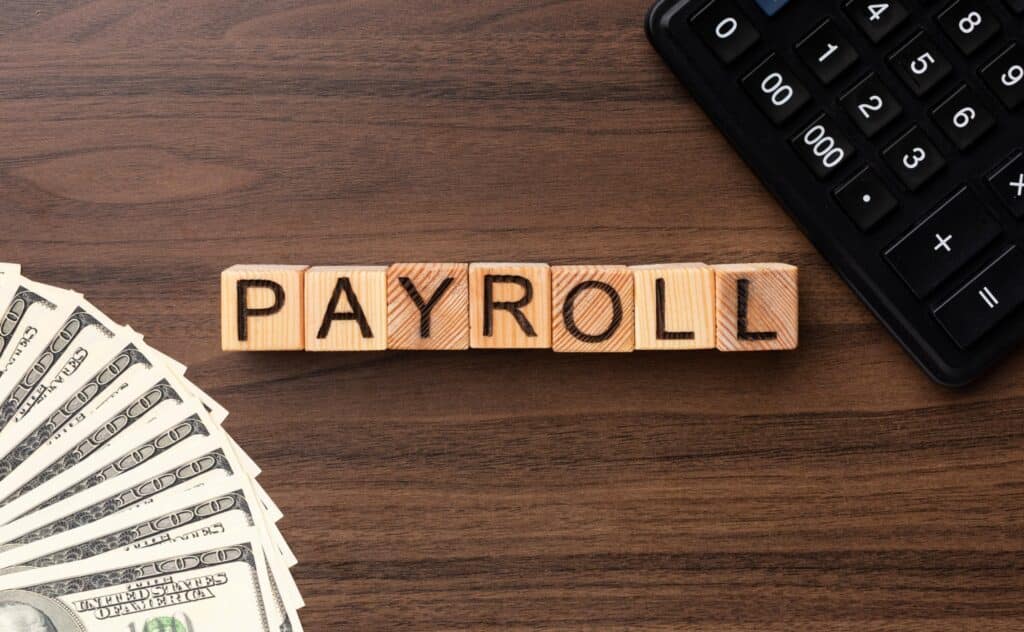 5 Reasons to Payroll Your Next Apartment Hire